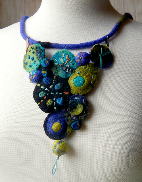 Fiona Duthie - Felt Jewelry :: Online Workshop